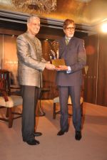 Amitabh Bachchan at Jhonny Walker Voyager award in Taj Hotel, Mumbai on 16th Dec 2012 (9).JPG